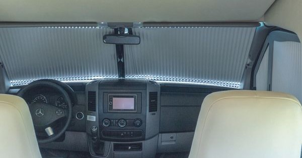 Remis Remifront FRONT SCREEN Sprinter 2007 on 31377 Motorhome