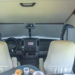 Remis Remifront Front screen Sprinter 2007 on 31377 Motorhome SC242F